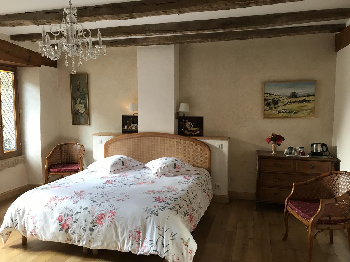 Portail Haut Bed & Breakfast Previnquieres Exterior photo