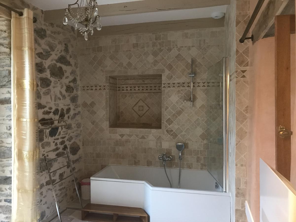 Portail Haut Bed & Breakfast Previnquieres Exterior photo