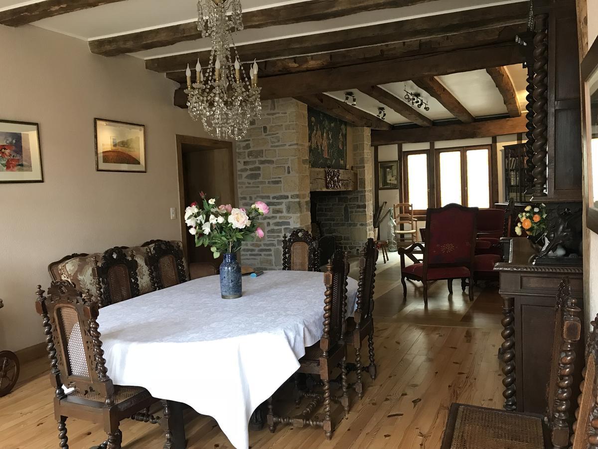 Portail Haut Bed & Breakfast Previnquieres Exterior photo