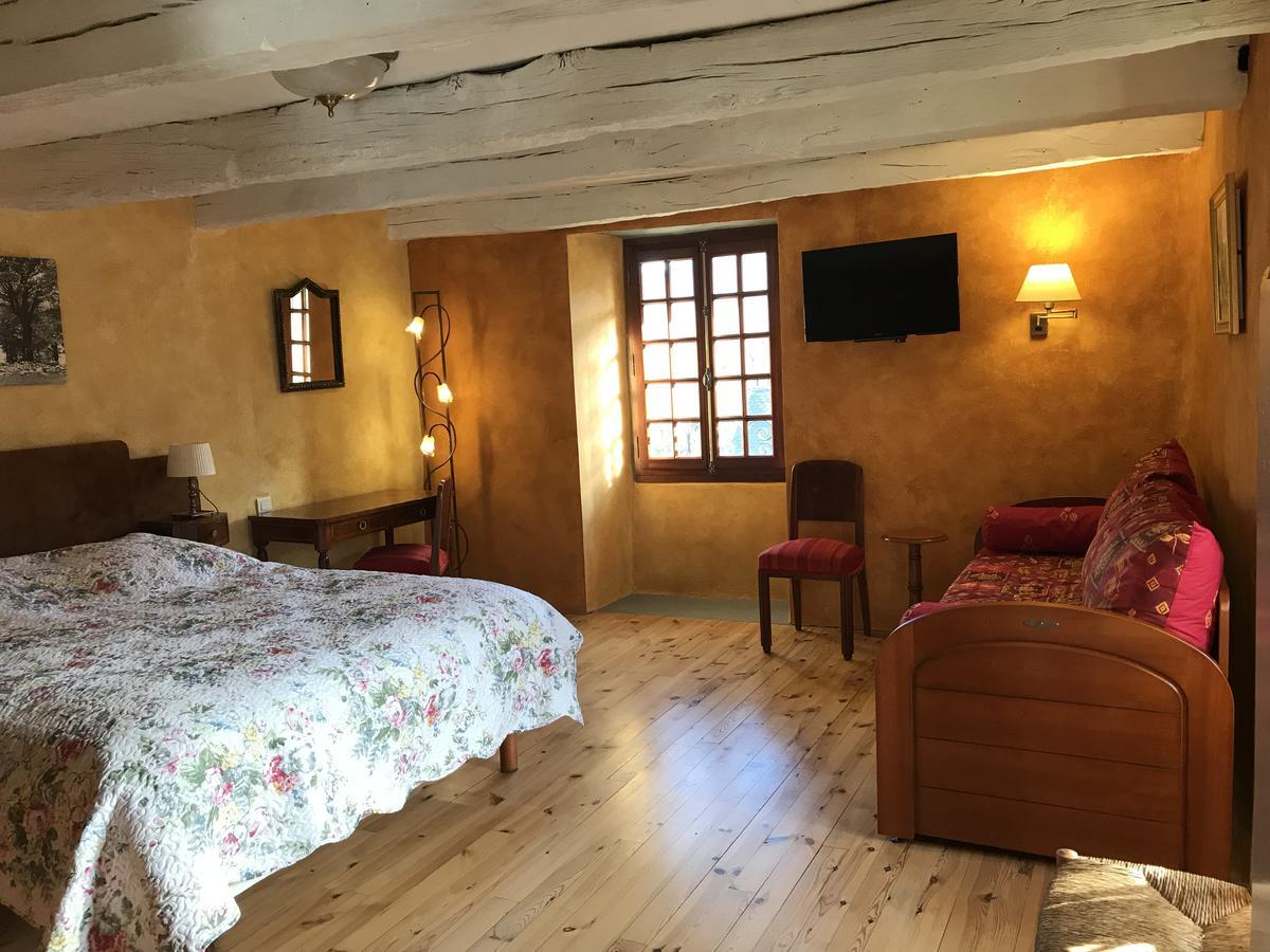 Portail Haut Bed & Breakfast Previnquieres Exterior photo