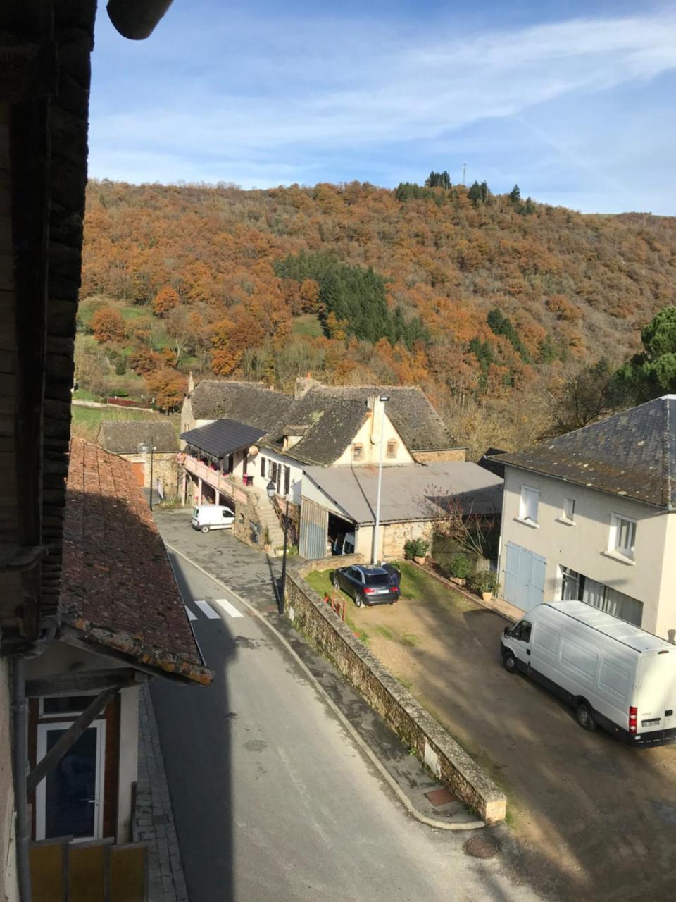 Portail Haut Bed & Breakfast Previnquieres Exterior photo